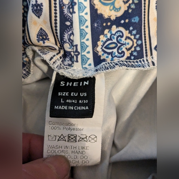 Shein bell bottom pants 8/10 - Picture 3 of 5